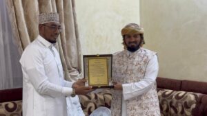 Read more about the article AL – HAAJAR TV HONORS SHEIKH NURDEEN KISHKI FOR ACADEMIC EXCELLENCE
